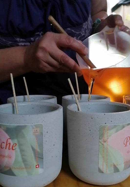 La fabrication de bougies artisanales : cire, parfum et techniques pour une bougie parfaite